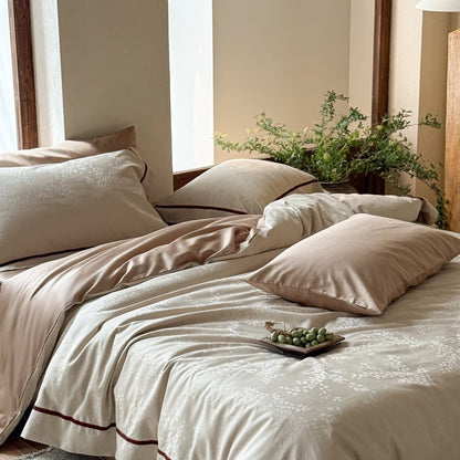 Premium-Bettwäsche-Set aus atmungsaktivem Baumwollmix mit kontrastierender Kedernaht