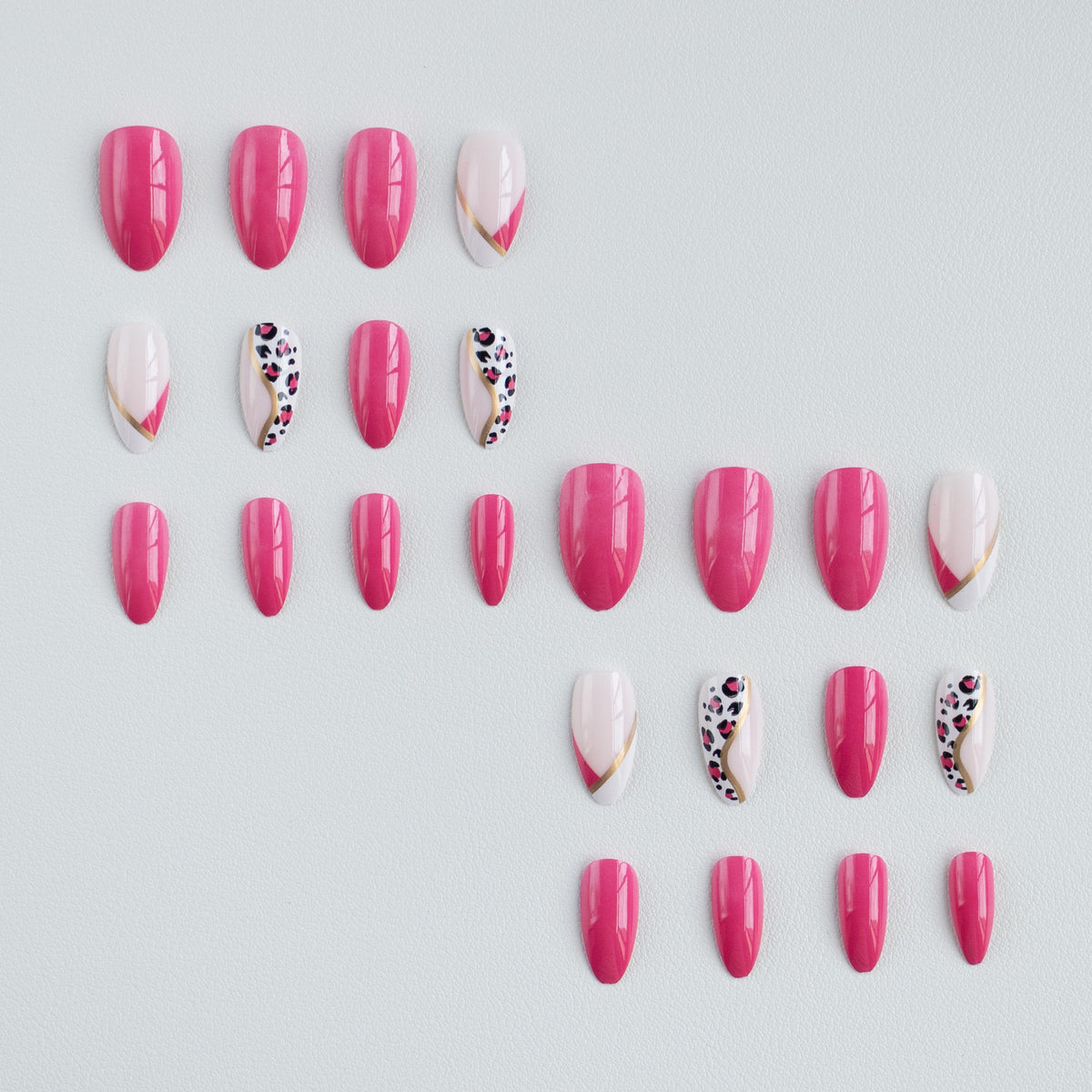Stylisches French Tip Design Nagelkunst
