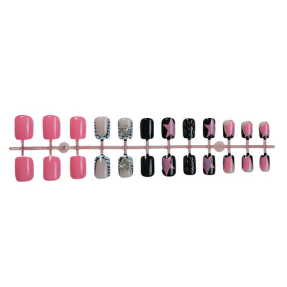 Kunstnagelset mit buntem Design und kreativen Details Brehn