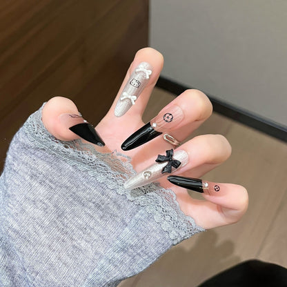 Kreatives Theme Press-On Nagelkunst Brehn