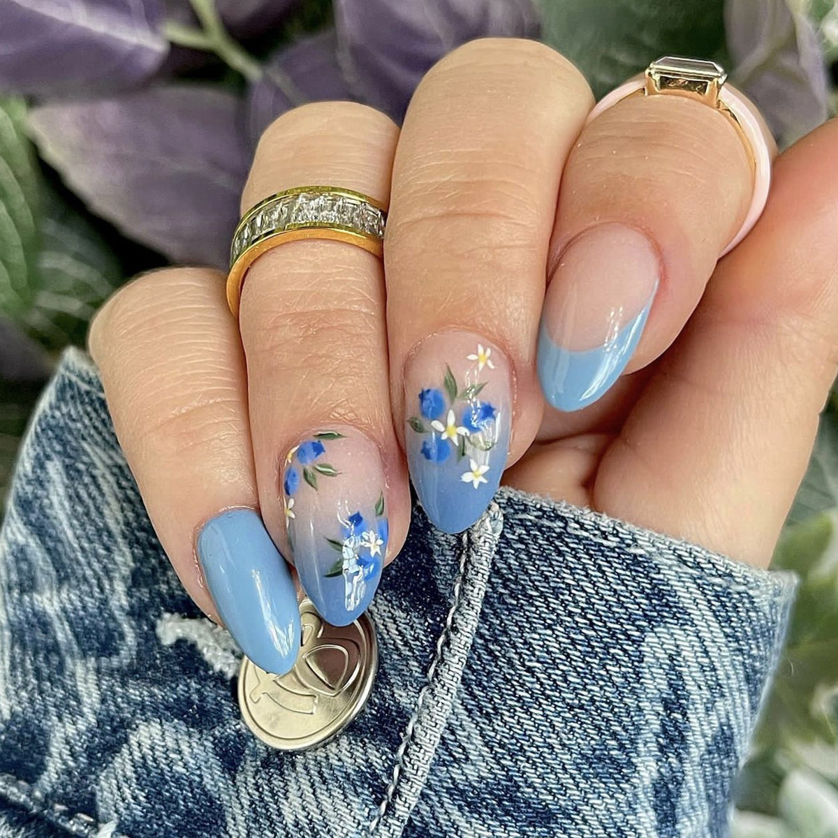 Kunstvolle Nagelkunst mit floralem Design Brehn