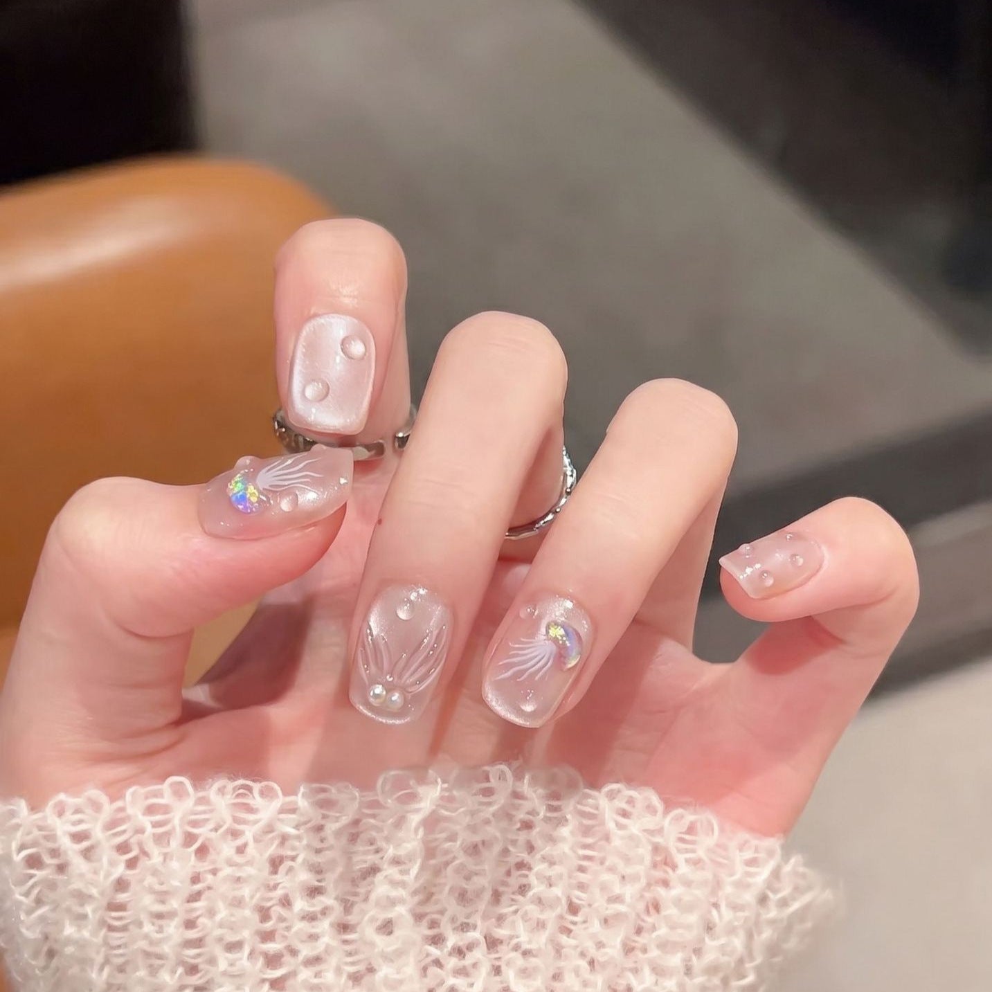 Elegantes Press-On-Nagelkunst-Set mit 3D-Flourish-Design Brehn