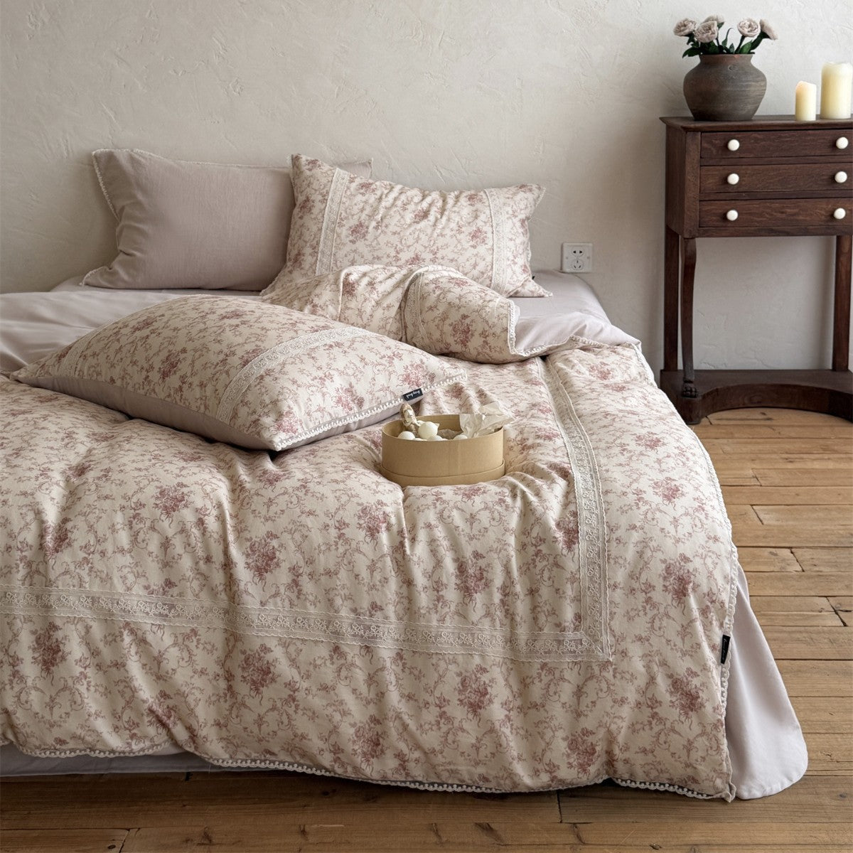 Vintage Toile Baumwolle Bettbezug Set mit Spitzeneinlage und wendbarem einfarbigem Rücken