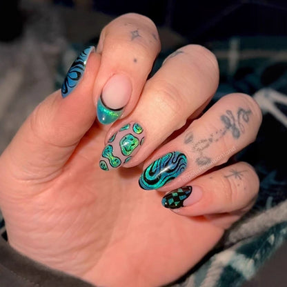 Künstlerische abstrakte Nagelkunst