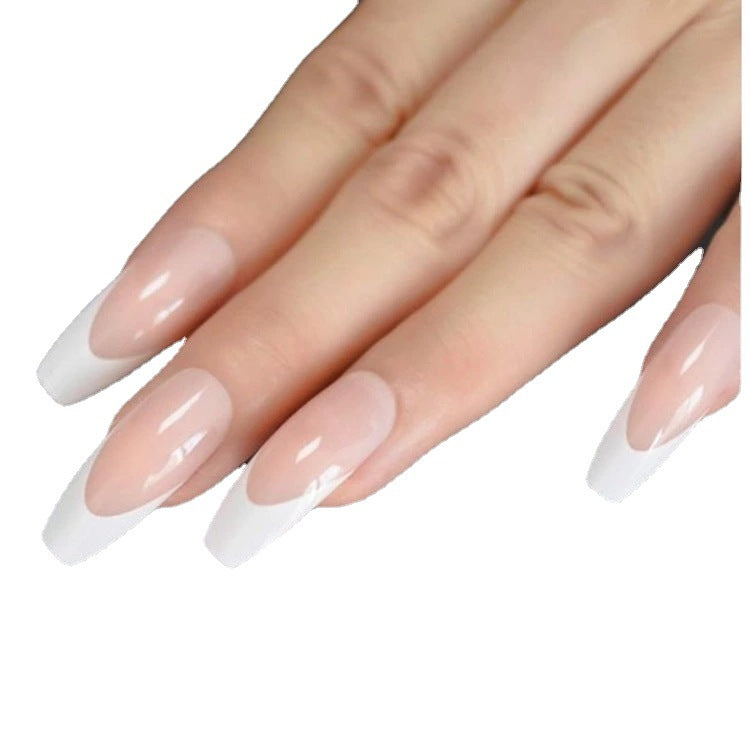 Elegante Kunstnägel im modischen Stiletto-Design Brehn