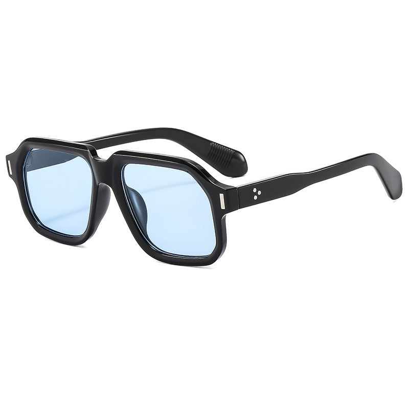 Damen Elegante und stylische Sonnenbrille im modernen Design Brehn
