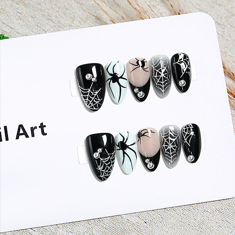 Kreatives Halloween Nageldesign Brehn
