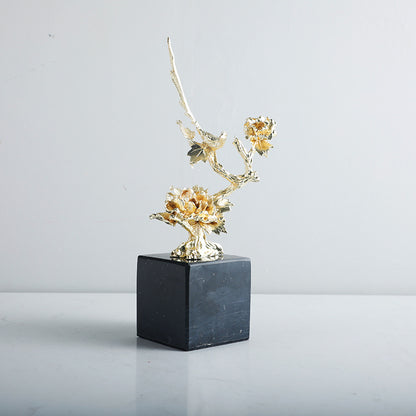 Künstlerische Blumenskulptur