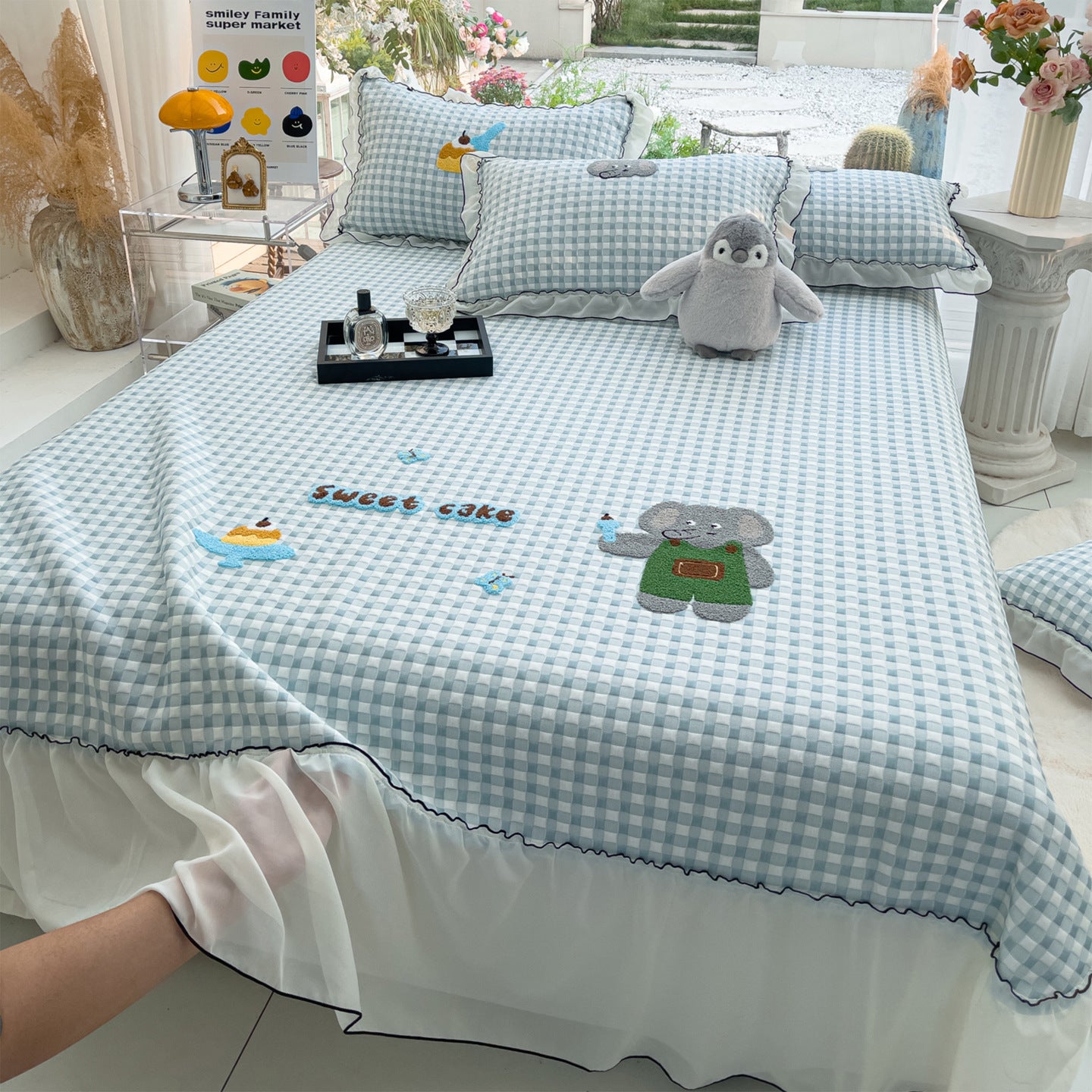 Damen Kuscheldecke mit verspieltem Panda-Motiv und hochwertiger Baumwolloberfläche Brehn