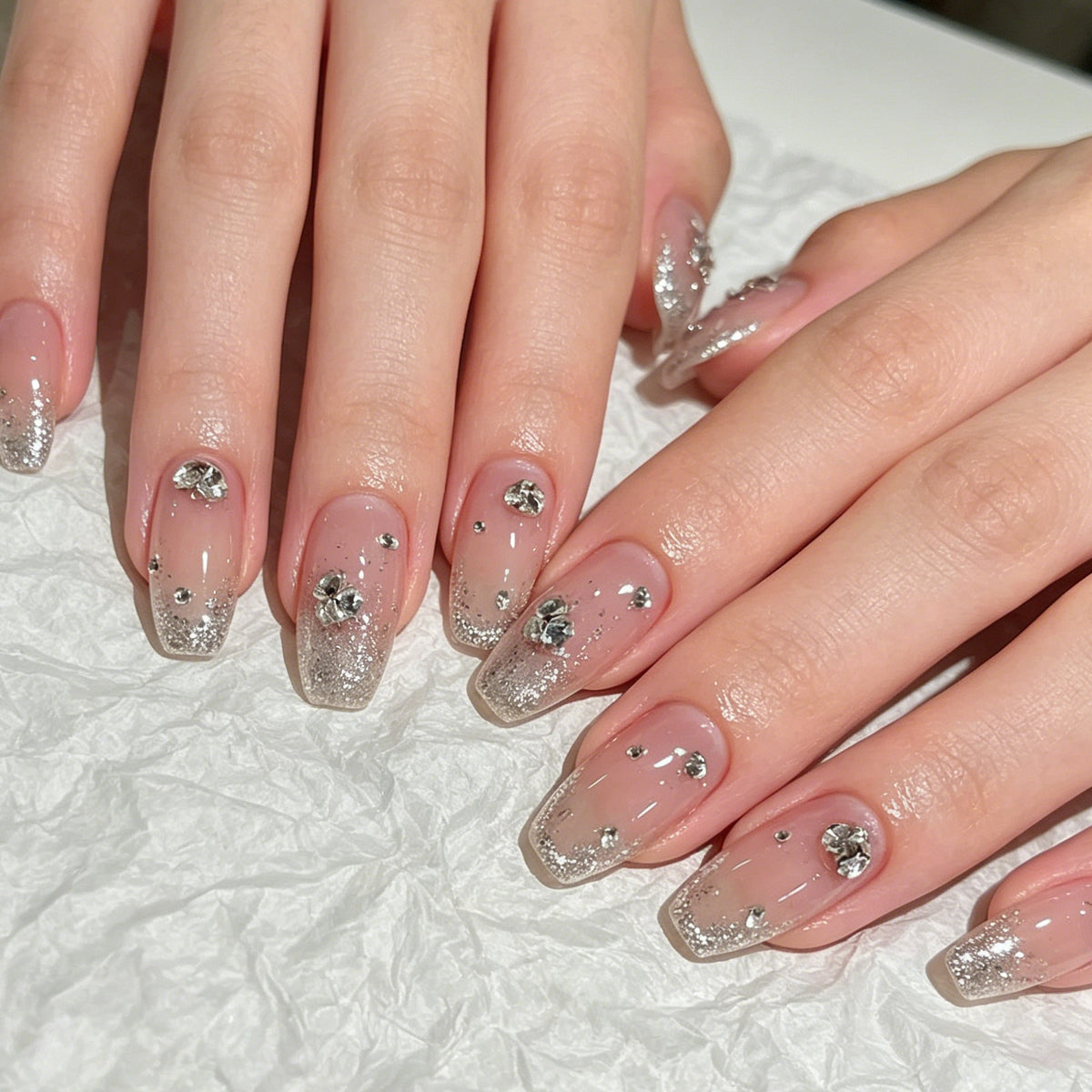 Glamouröse Rhinestone Marmor Nail Art Brehn