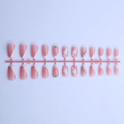 Elegantes floral-verziertes Press-On-Nagelkunst-Set Brehn