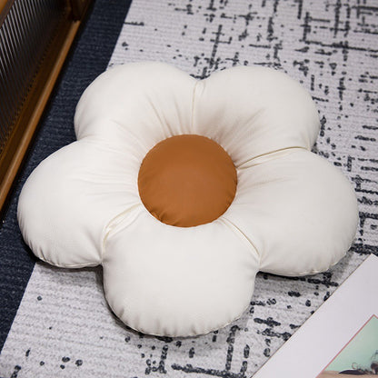 Gepolstertes Sitzkissen in Blumenform mit Kunstleder‑Mittelstück und flauschiger Randpolsterung