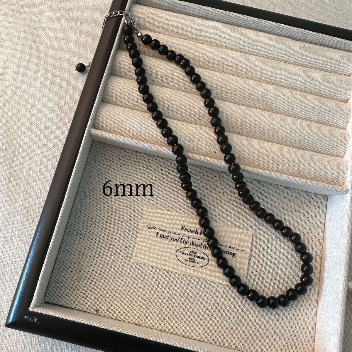 Minimalistische Perlenkette Brehn