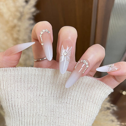 Elegante Stiletto Press-On Nägel mit Perlen- und Blumenmustern Brehn