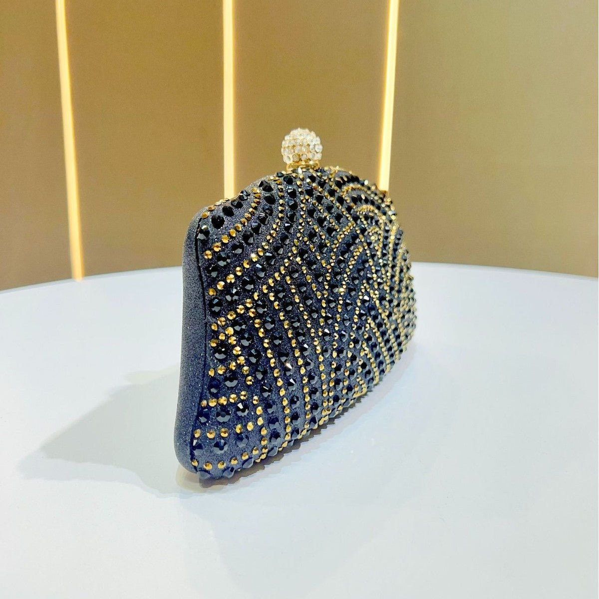 Verschnörkelte Perlen-Abend-Clutch