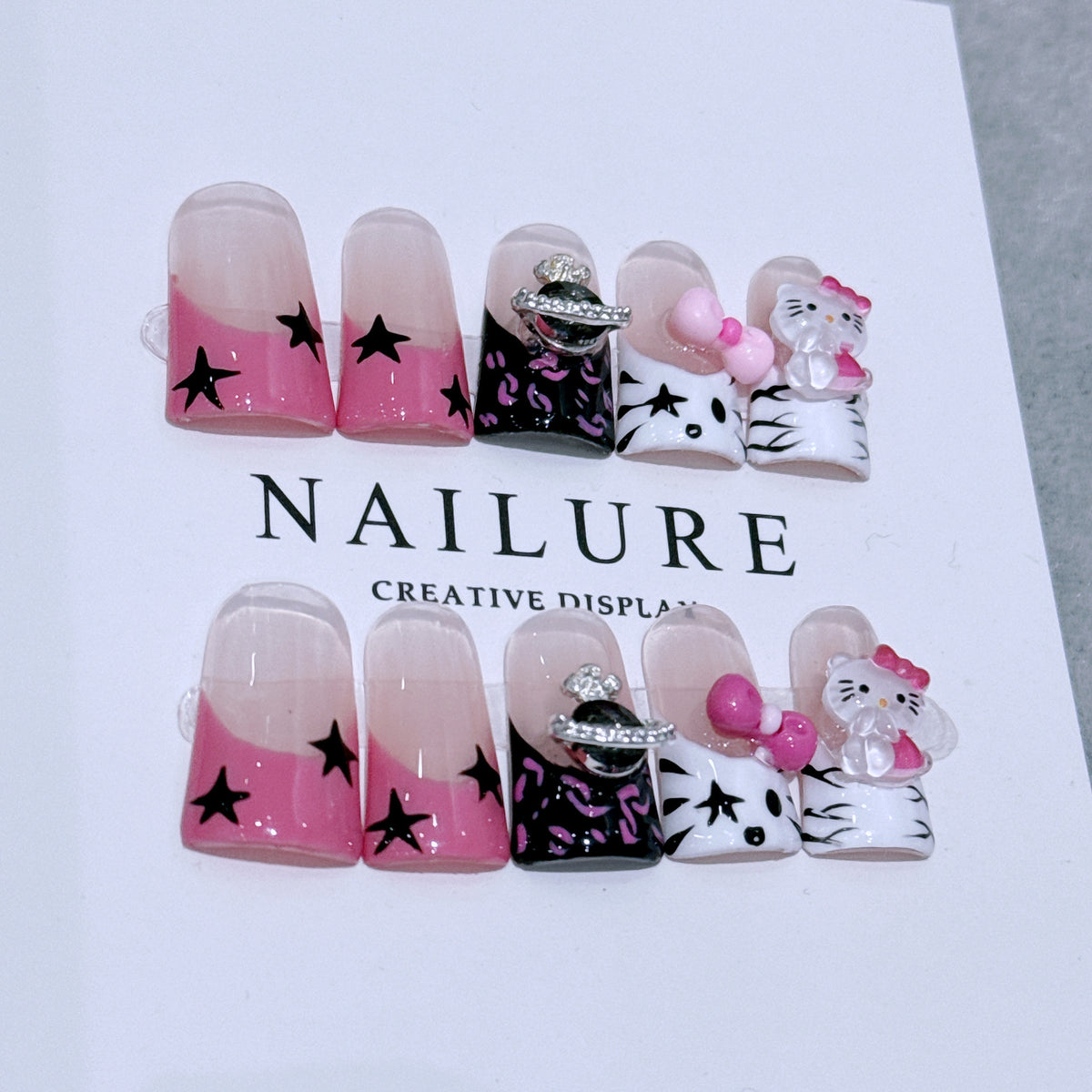 Dekoratives Charakter-Themen Press-On Nagelkunst-Set