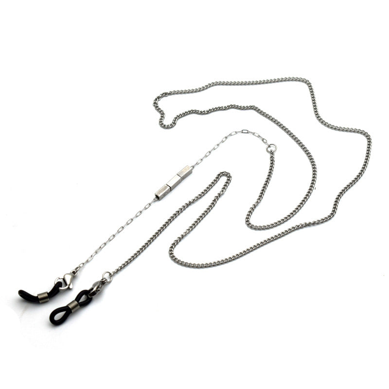 Stylischer geometrischer Ketten-Brillenhalter Brehn