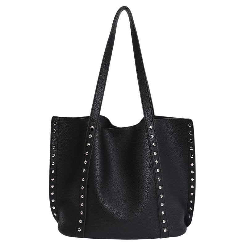 Stylische genoppte Leder Tote Bag
