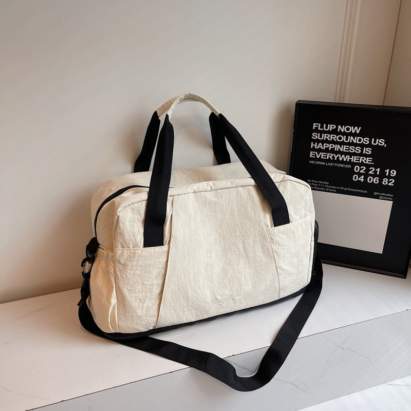 Sportliche Reisetasche mit Innovativem Stauraum Brehn