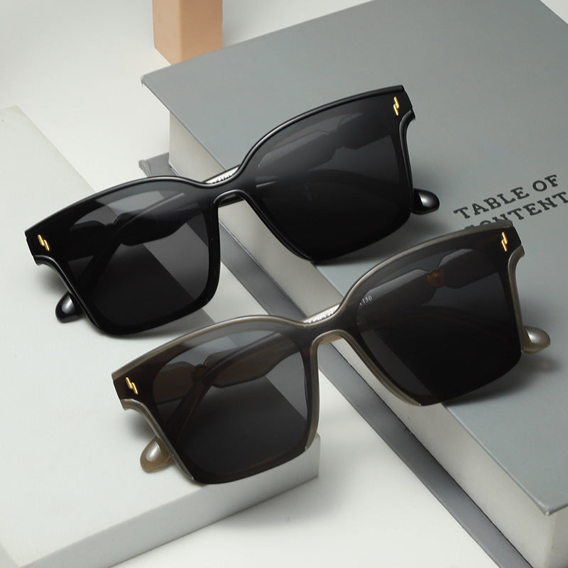Damen Modische Sonnenbrille mit stilvollem Rahmen Brehn