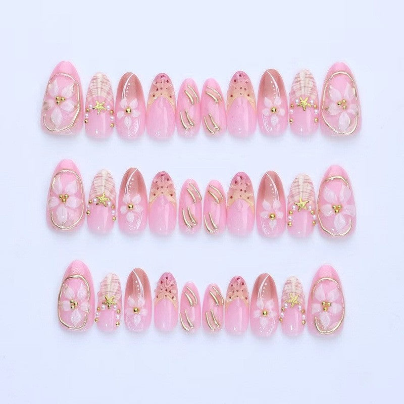 Künstlerisches Press-On-Nageldesign Brehn