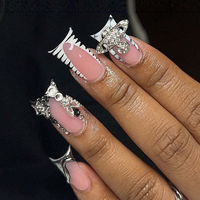 Luxus Press-On Nagelkunstset mit Strassverzierungen Brehn