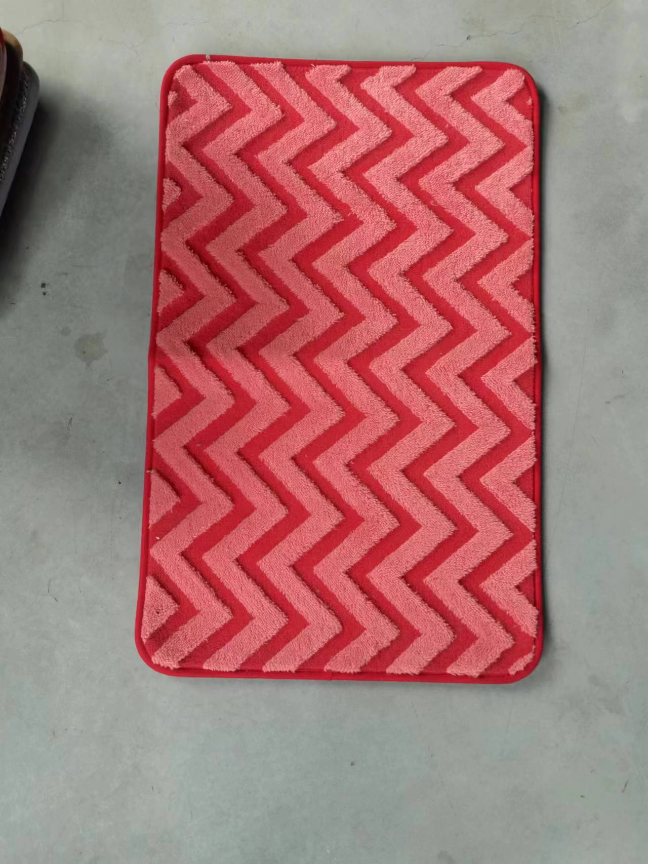 Chevron-Muster Rutschfeste Badematte Brehn