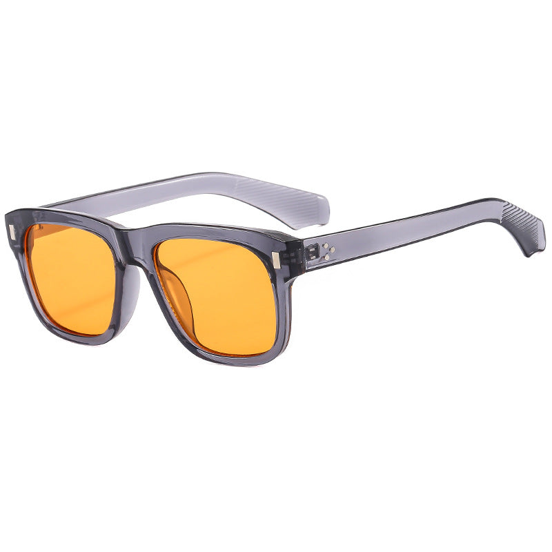 Damen modische Sonnenbrille im stilvollen und zeitgenössischen Design Brehn