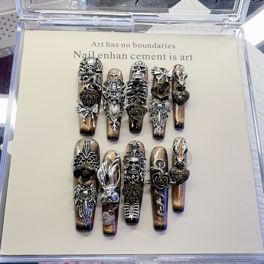 Verschnörkeltes, von der Gotik inspiriertes Press-On-Nail-Art-Set