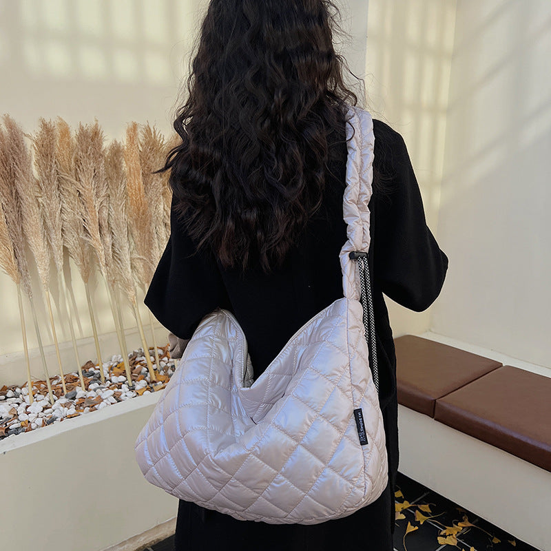 Chic Everyday Hobo Bag Brehn
