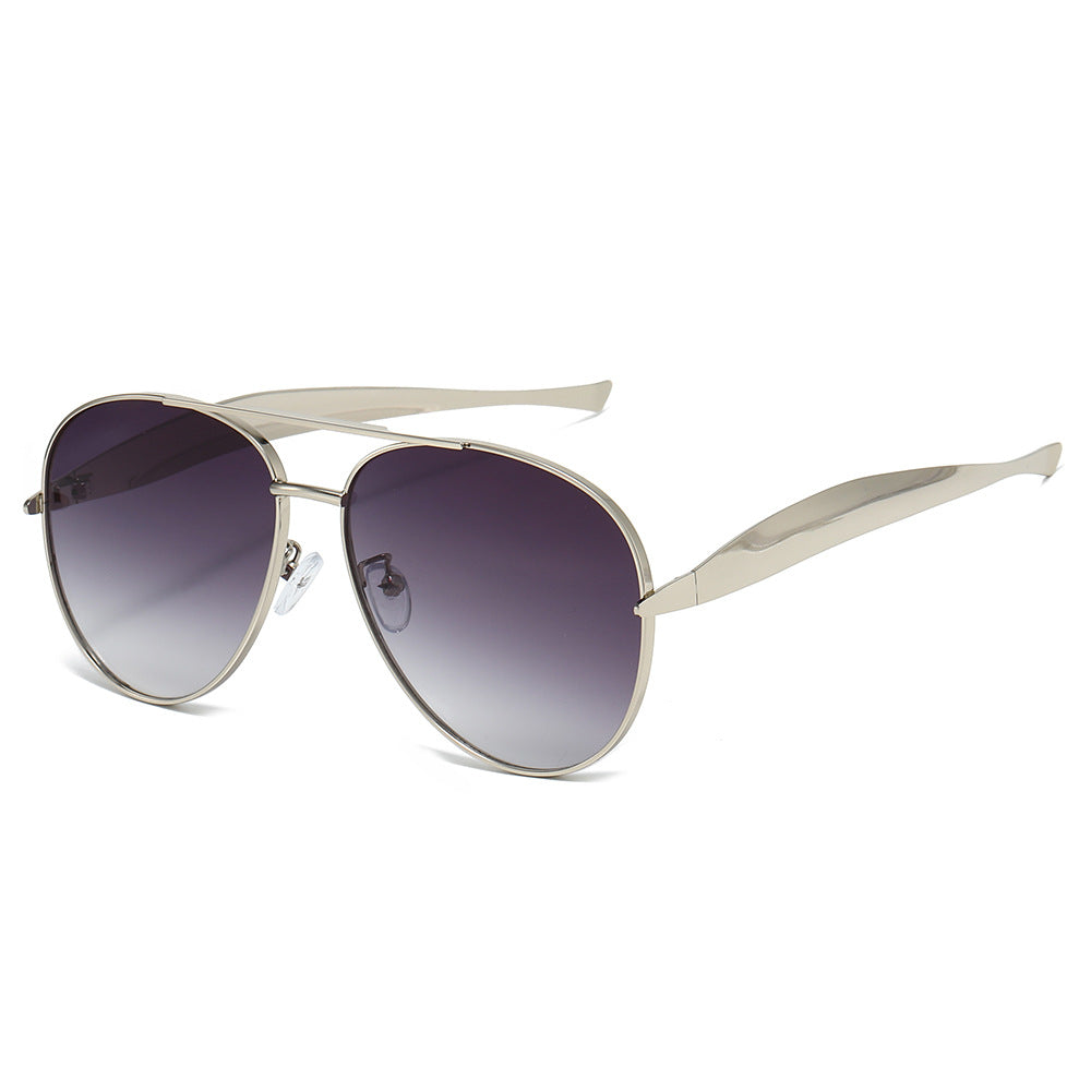 Chic Aviator Sonnenbrillen mit stilvollen Metallakzenten Brehn