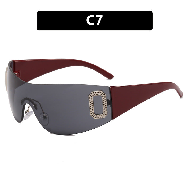 Damen Sportliche Sonnenbrille im futuristischen Shield-Design Brehn
