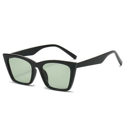 Moderne schicke kantige Sonnenbrille