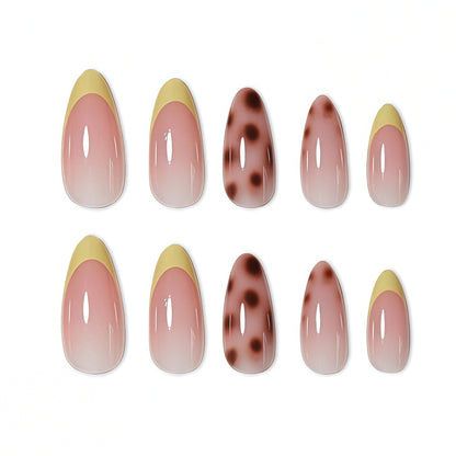 Elegante Gradient Press-On Nagelkunst Brehn