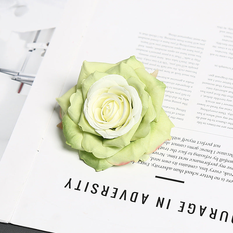 Florale Corsage für dekorative Trage- und Ausstellungszwecke