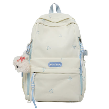 Stylischer Multi-Taschen Rucksack mit pelzigem Schlüsselanhänger Brehn