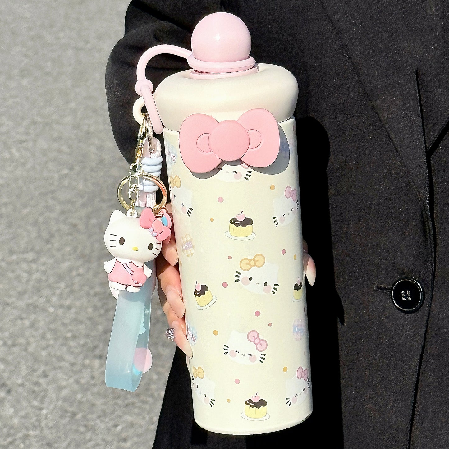 Damen stilvolle Wasserflasche mit praktischem Tragegriff Brehn