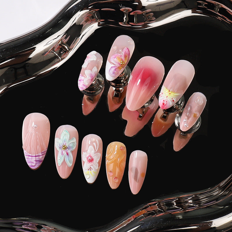 Künstlerisches Florales Press-On Nagelset Brehn
