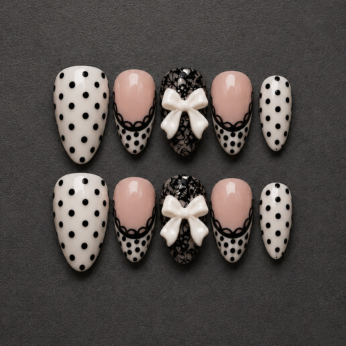 Kunstnagelset mit elegantem Spitzen-Design Brehn