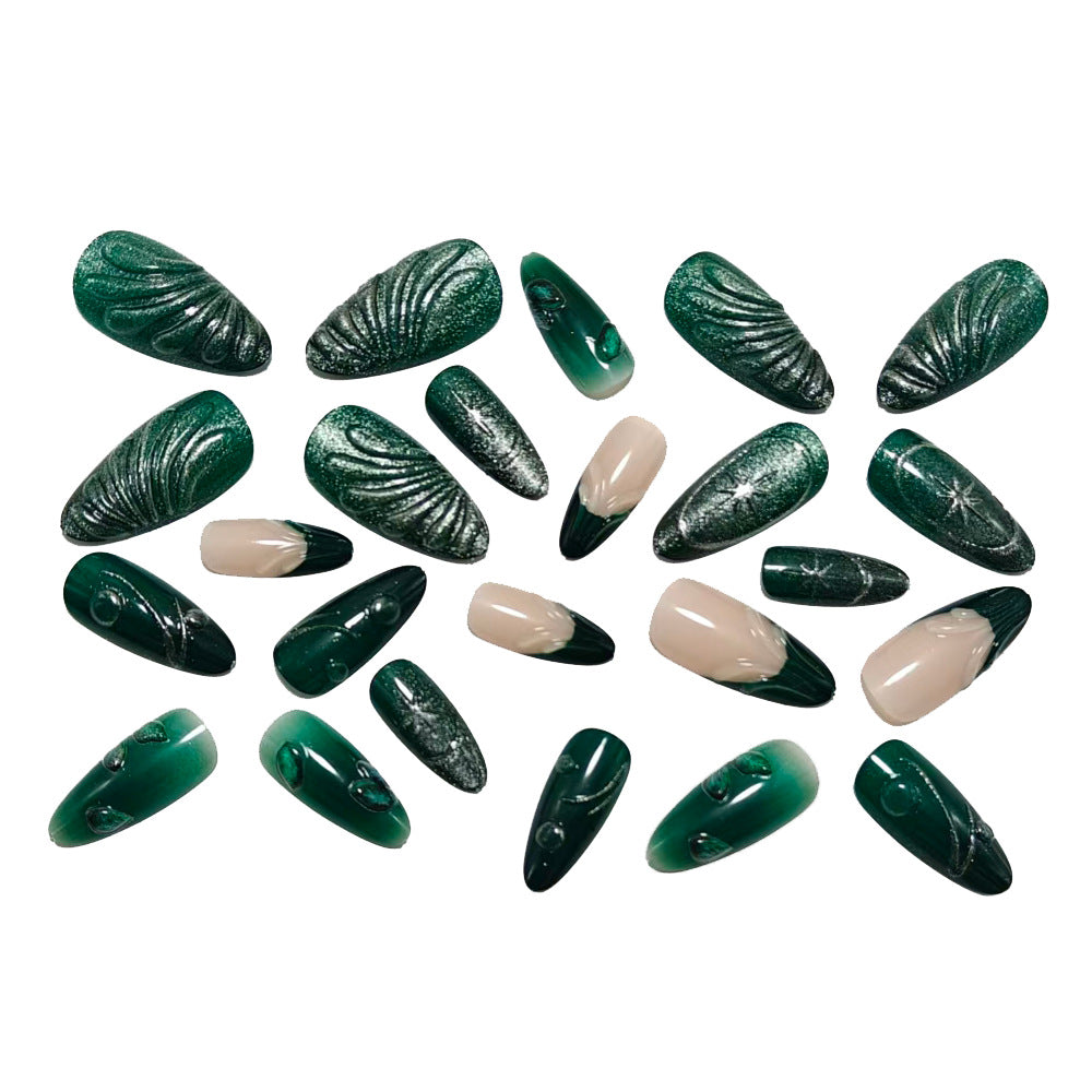 Exklusive Kunstnägel mit Botanischen Designs Brehn