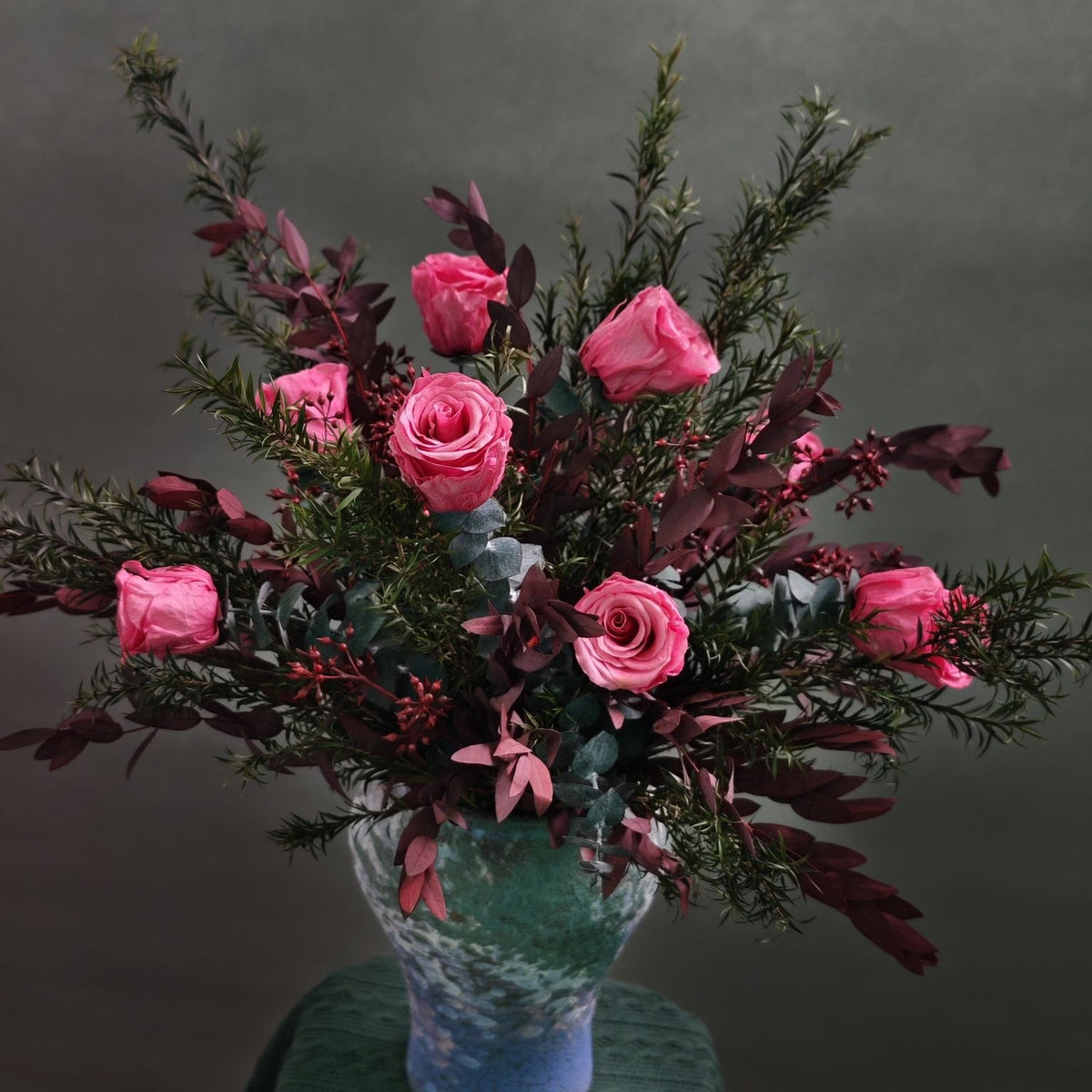 Dekorative Blumen-Centerpiece-Anordnung für besondere Anlässe