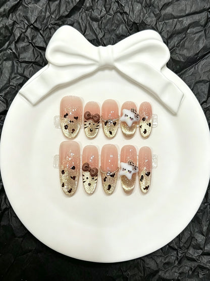 Dekoratives Press-On-Nagelkunst-Set mit fantasievollen Tierdesigns