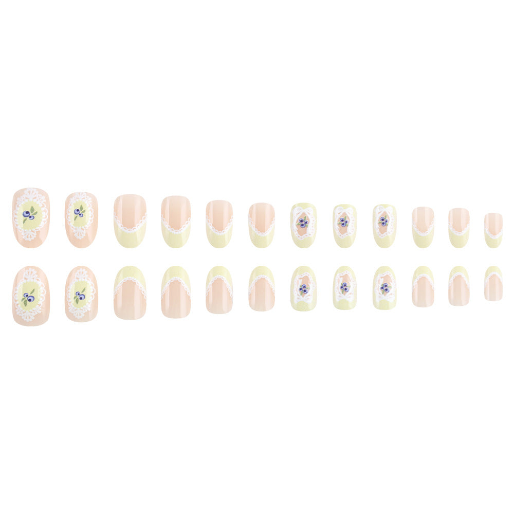 Elegante Press-On Nagelkunst Brehn