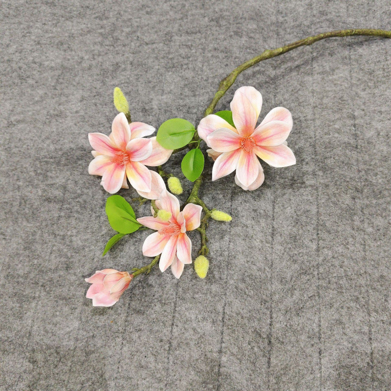 Lebensechte Blumenspitze mit weichen Blütenblättern