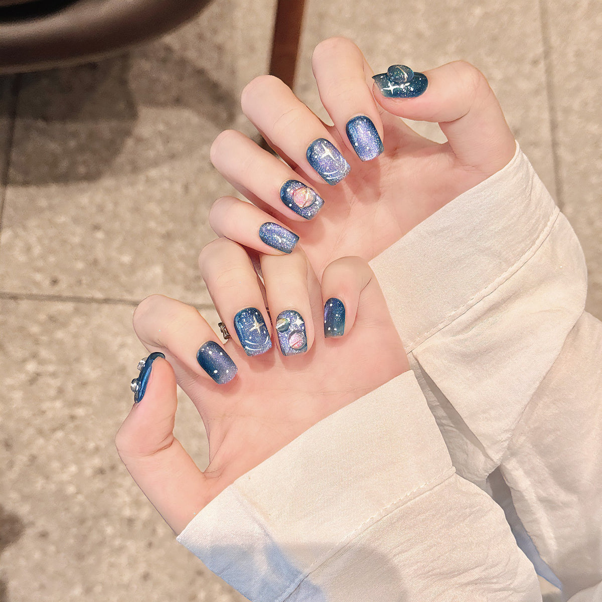 Kosmisches Galaxy-Themen Press-On Nagelkunst Set