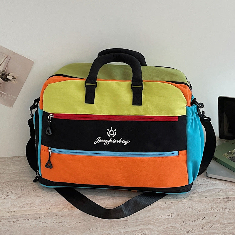 Vielseitige Reisetasche mit mehreren Taschen