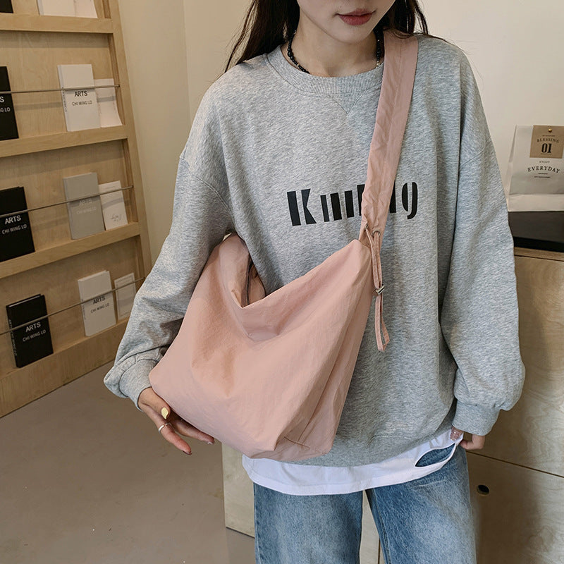 Lässige lässige Hobo-Tasche Brehn