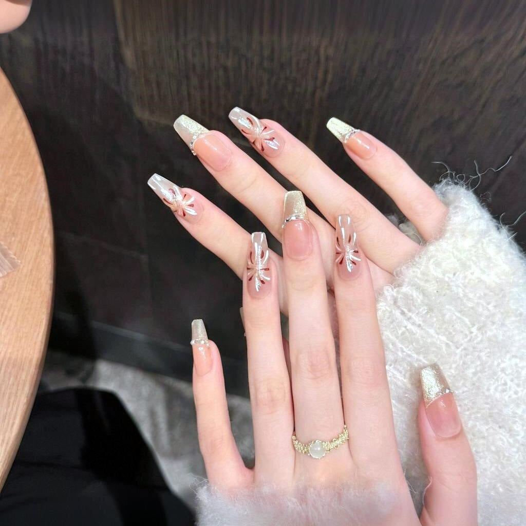 Elegantes florales Press-On-Nageldesign-Kit Brehn