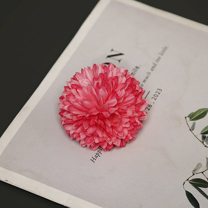 Elegante Chrysanthemen Blüten Haarschmuck
