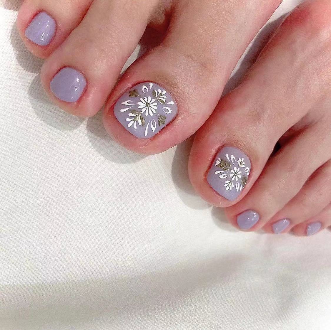 Kunstvolle Fußnagelgestaltung mit Göttlichem Schmetterlingsdesign Brehn